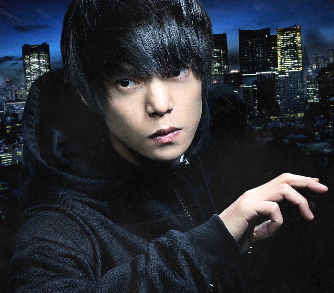 Blutige Urban-Horror-Action als Realfilm: Mitten in Japans Hauptstadt Tokyo leben sie: Ghule, die sich von Menschen ernähren. Unter ihnen ist auch Ken Kaneki, der nach einer Operation zum Halbghul geworden ist. Als Shu, einer der gefährlichsten Ghule der Stadt sich für ihn interessiert, bemerkt Ken zu spät, dass er sich in großer Gefahr befindet...