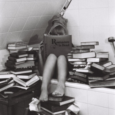Vinter-Cover-RomanceIsDead.jpg